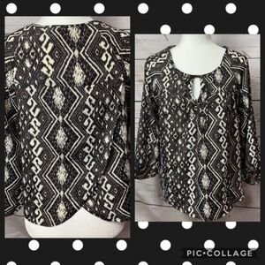 NWOT AEO Black & Ivory Keyhole Tribal Top Medium